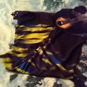 Dan skin now fitted capris